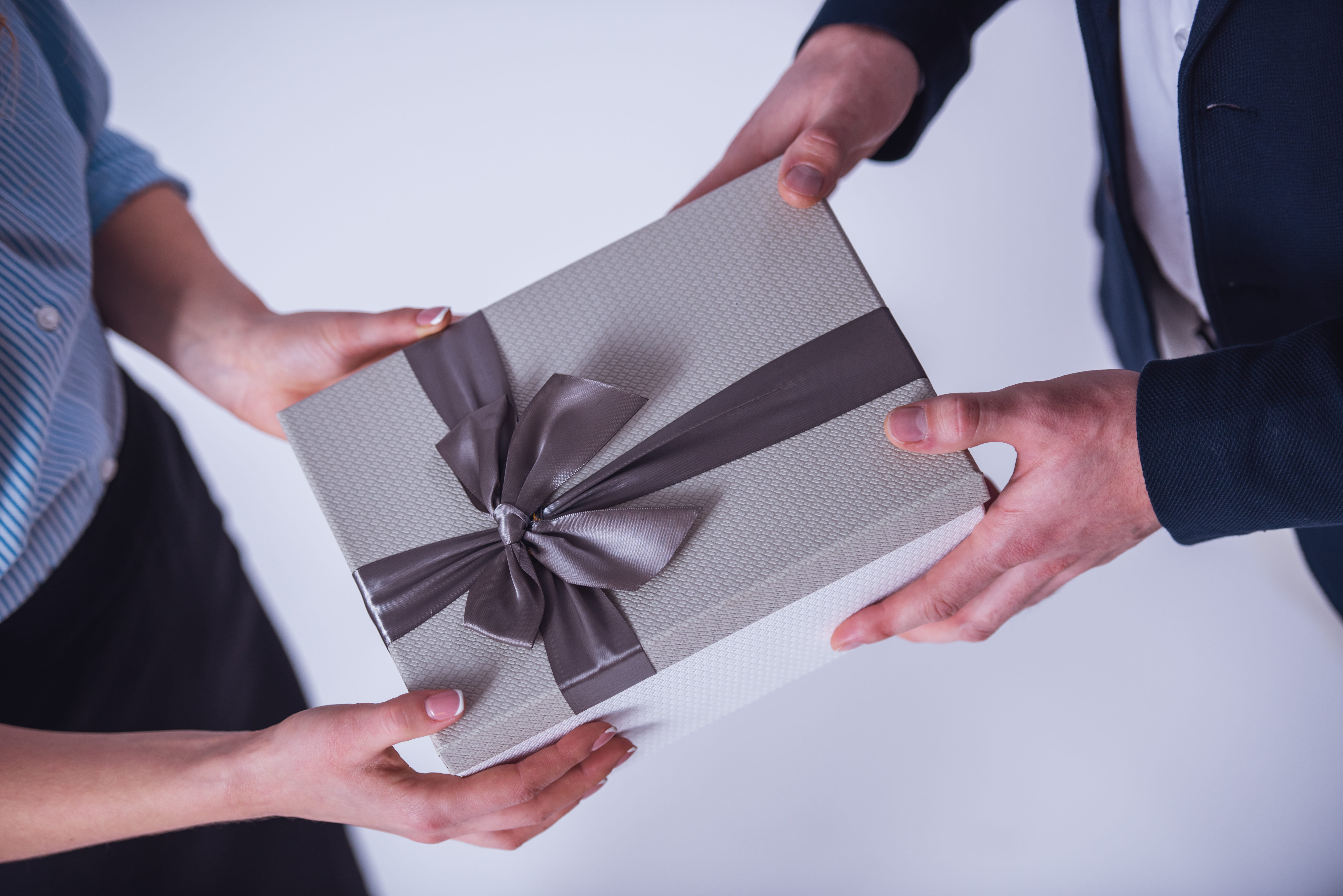 Top Benefits of Corporate Gifting for Business Branding and Customer Engagement